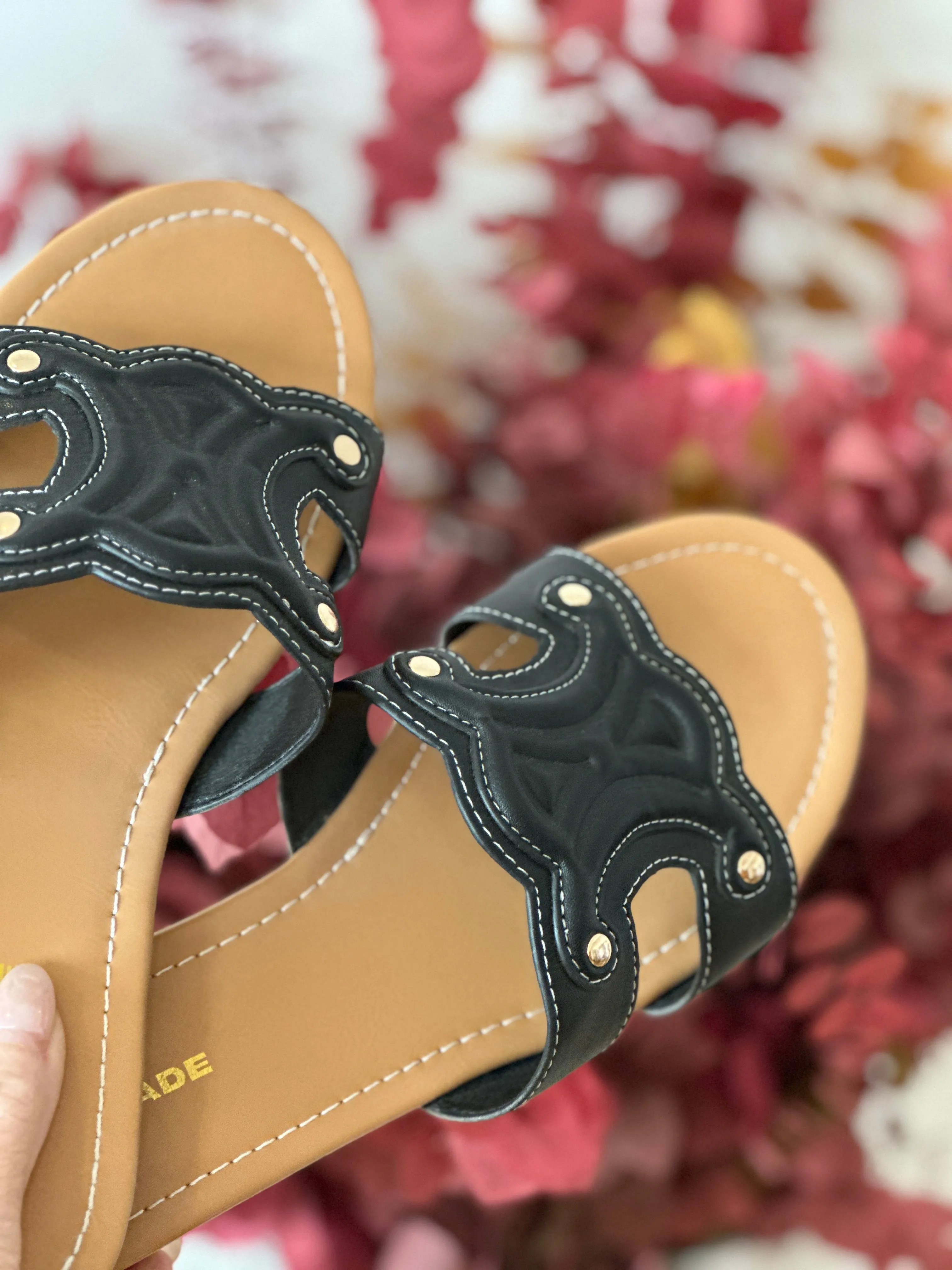 NEW!! London Sandal in Black
