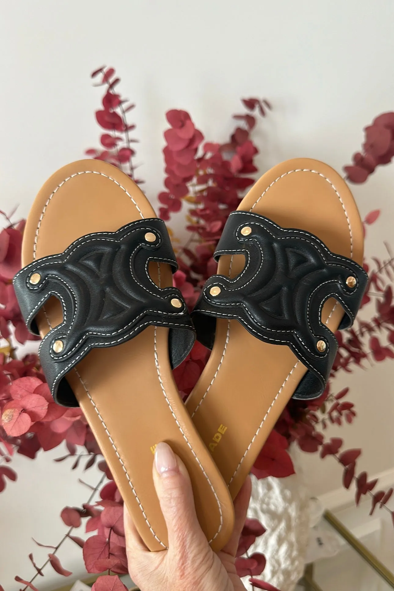 NEW!! London Sandal in Black