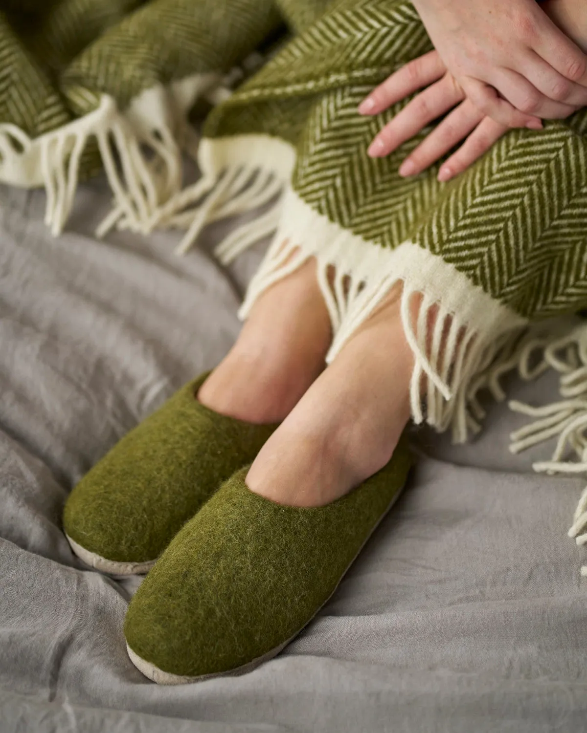 Wool Felt Slippers: Moss
